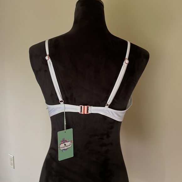 NWT White bikini top size large - Picture 2 of 2